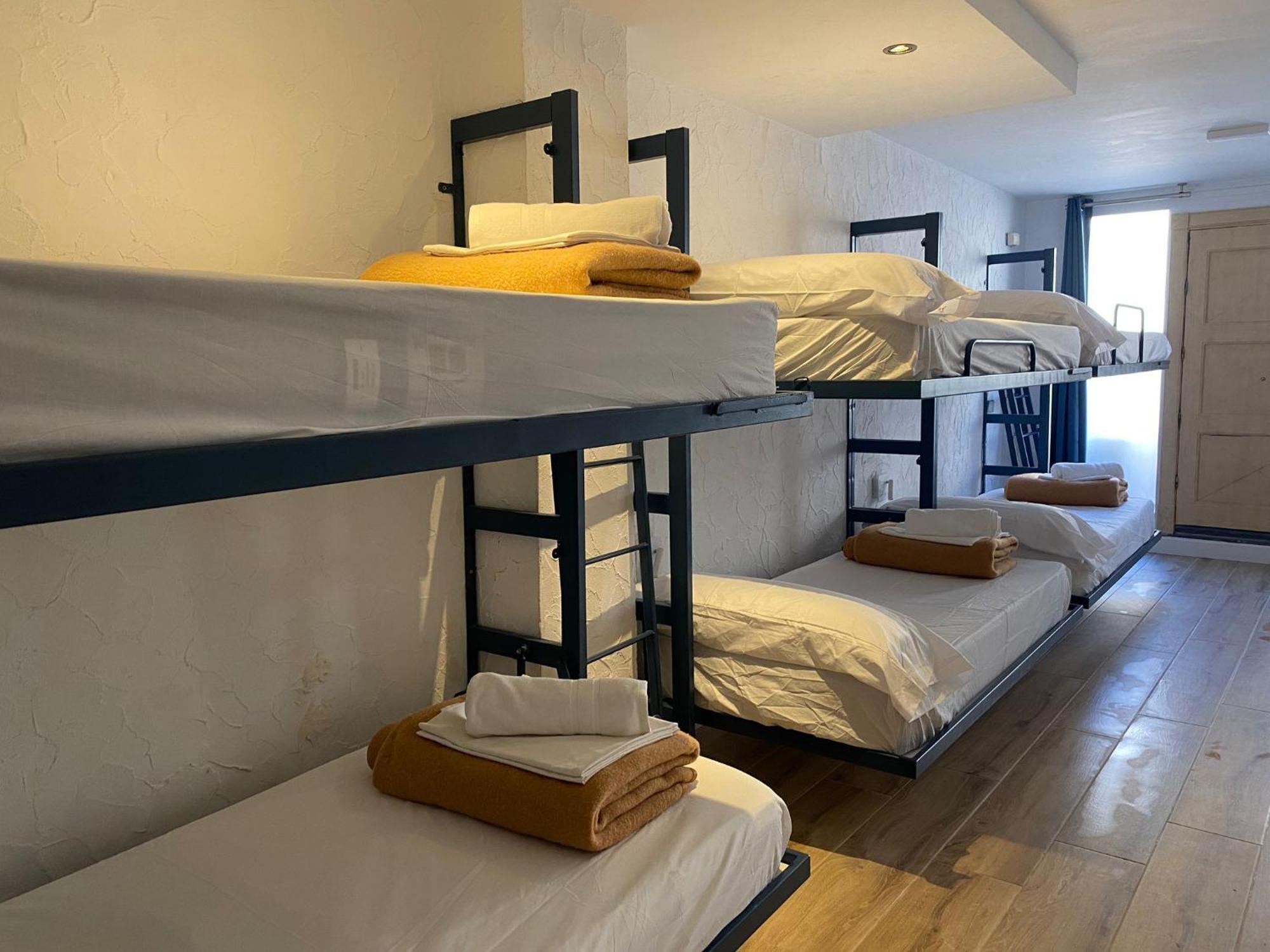 Y Hostel - Albergue Juvenil Palma de Mallorca Bagian luar foto